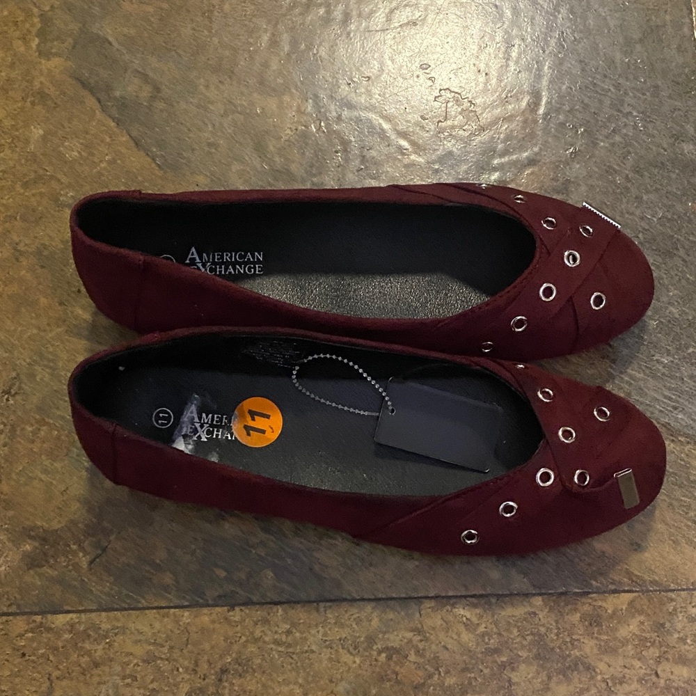 American Exchange Women's Maroon Flats with Silver Accents